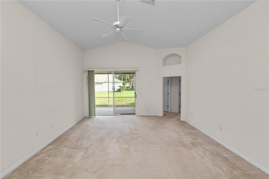 Active With Contract: $308,900 (3 beds, 2 baths, 1620 Square Feet)