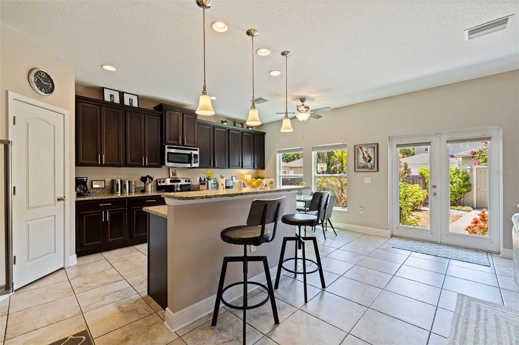 На продажу: $999,000 (4 спален, 3 ванн, 2272 Квадратных фут)