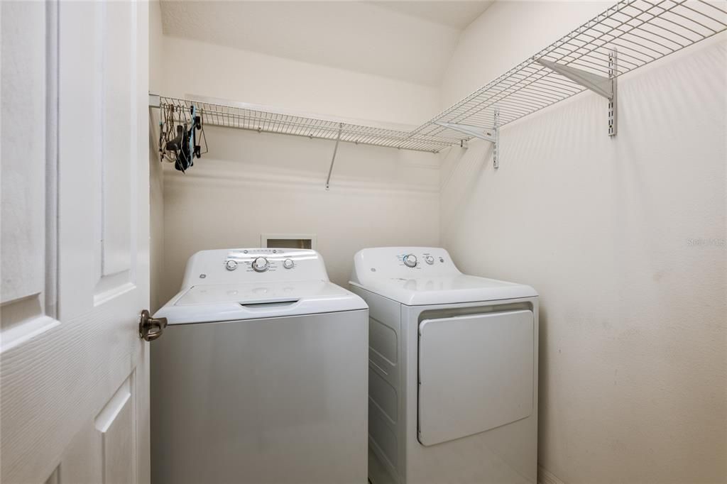 For Sale: $425,000 (4 beds, 2 baths, 2528 Square Feet)