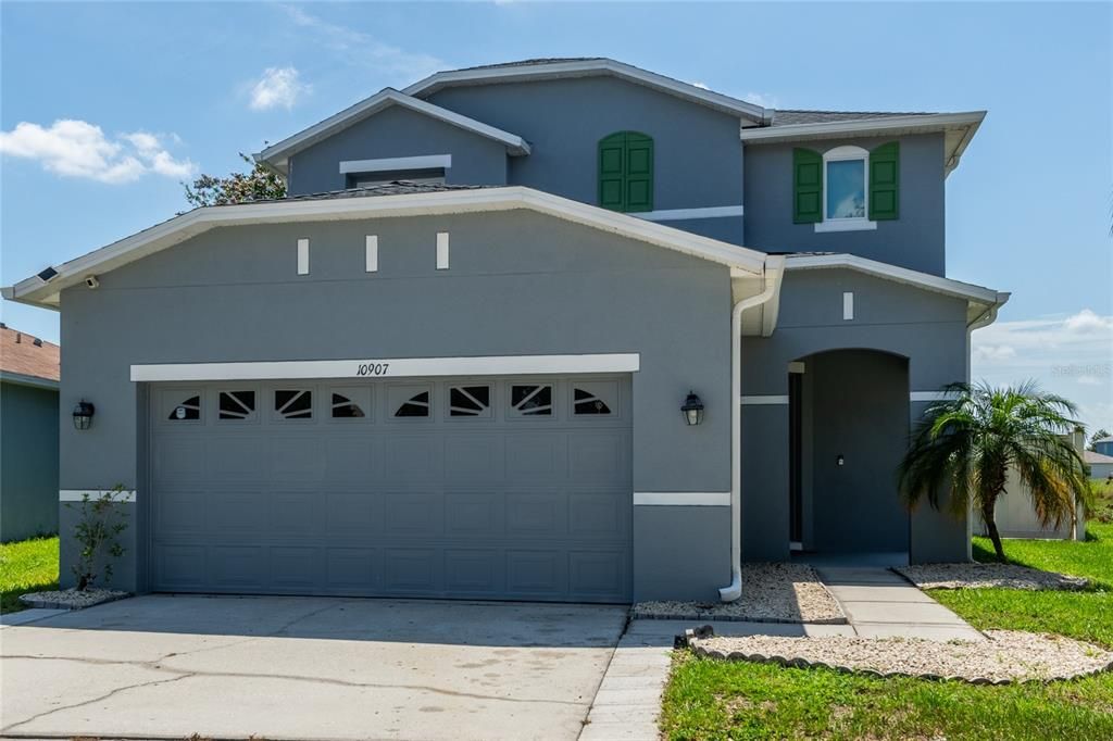 For Sale: $425,000 (4 beds, 2 baths, 2528 Square Feet)