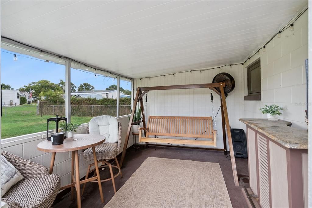 For Sale: $255,000 (2 beds, 2 baths, 1142 Square Feet)