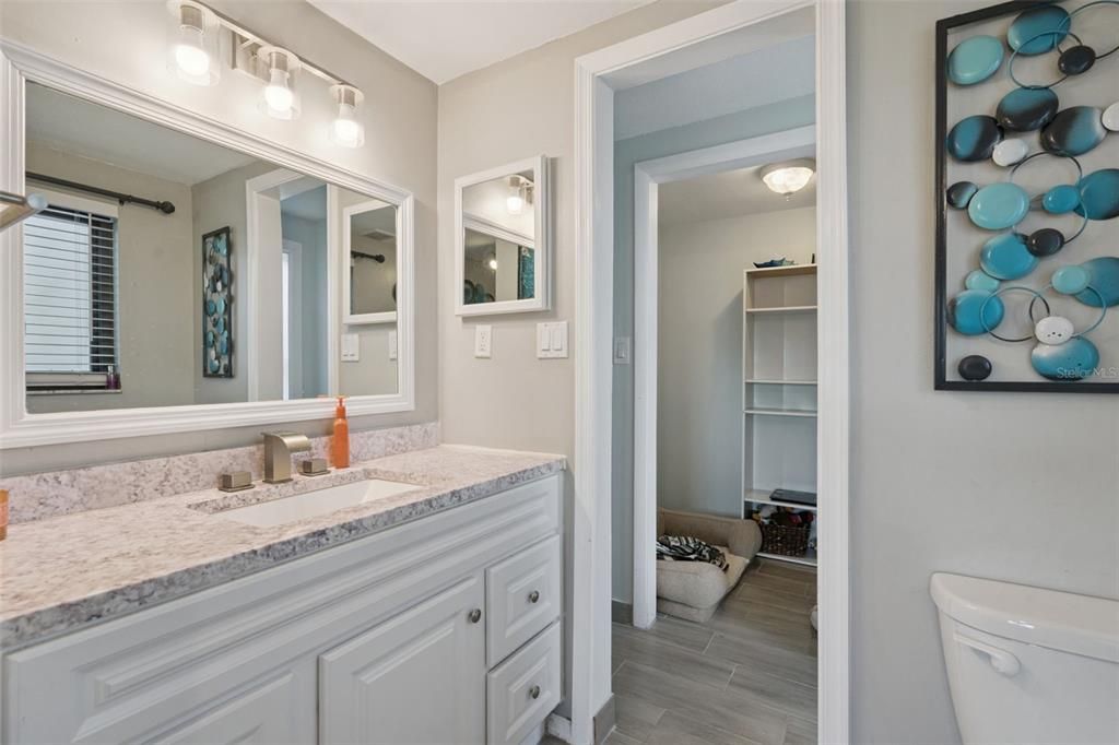 For Sale: $255,000 (2 beds, 2 baths, 1142 Square Feet)