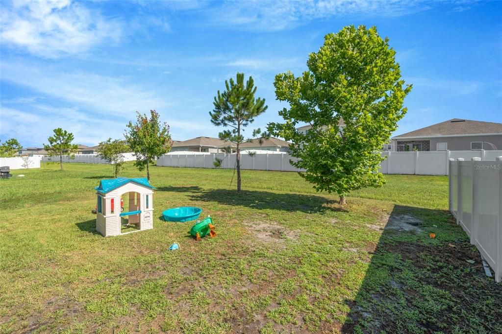 En Venta: $385,000 (4 camas, 3 baños, 2260 Pies cuadrados)