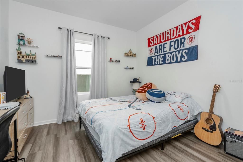 En Venta: $385,000 (4 camas, 3 baños, 2260 Pies cuadrados)