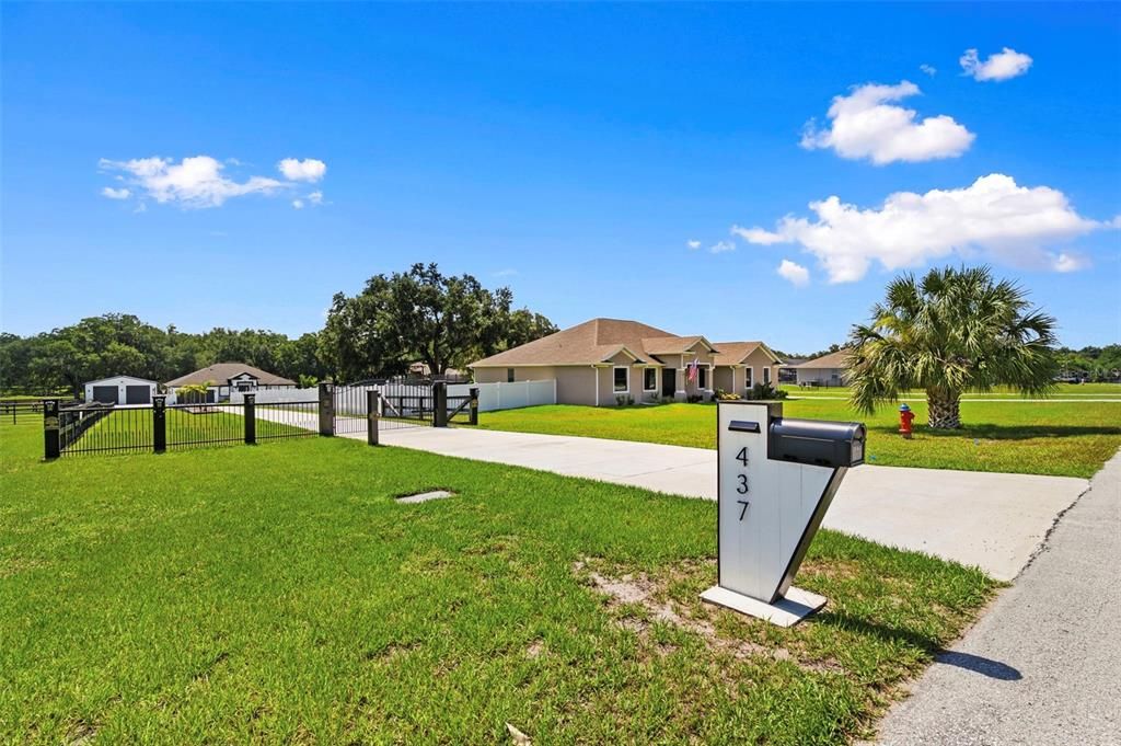 For Sale: $730,000 (4 beds, 2 baths, 2427 Square Feet)