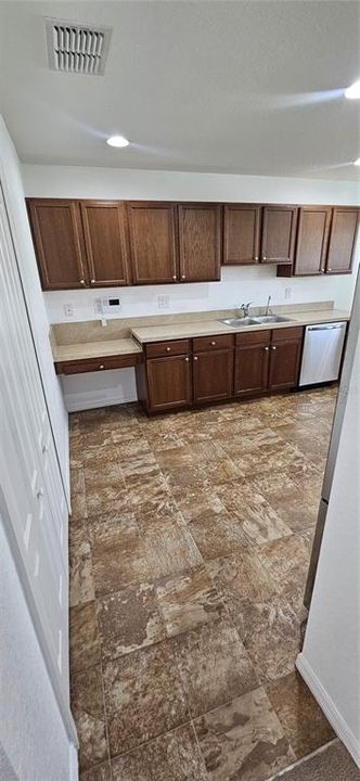 En Renta: $2,300 (3 camas, 2 baños, 1500 Pies cuadrados)