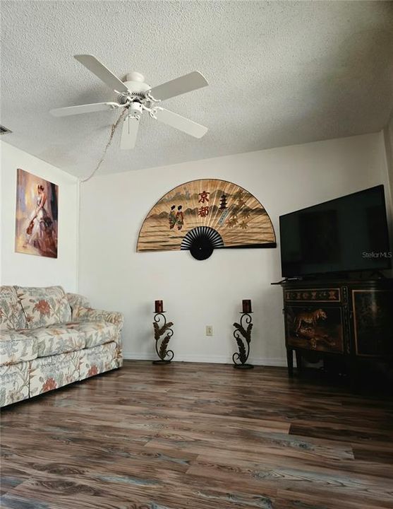En Venta: $169,900 (3 camas, 1 baños, 897 Pies cuadrados)