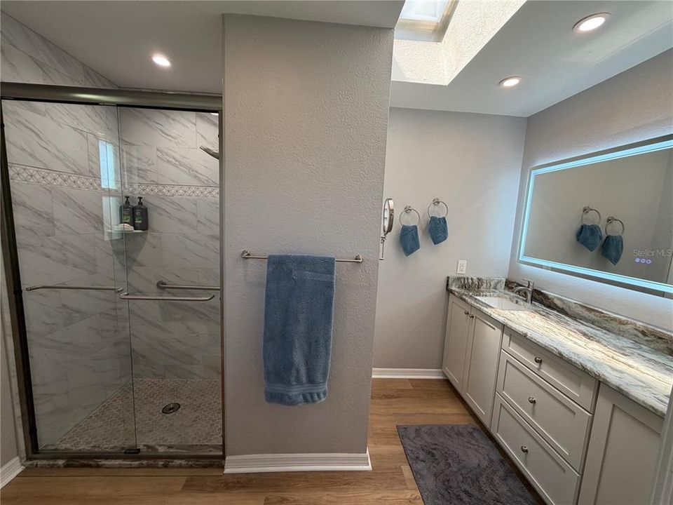 En Venta: $369,900 (3 camas, 2 baños, 2015 Pies cuadrados)