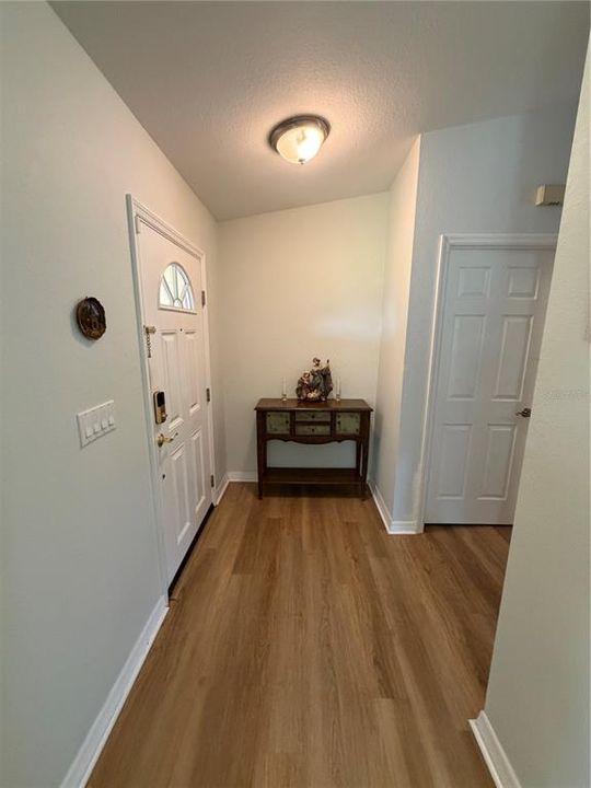 En Venta: $369,900 (3 camas, 2 baños, 2015 Pies cuadrados)