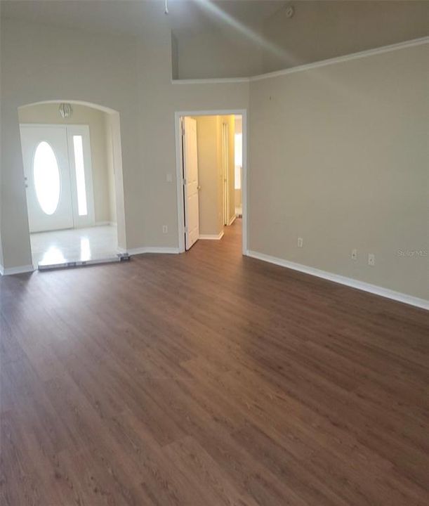En Renta: $1,795 (3 camas, 2 baños, 1875 Pies cuadrados)