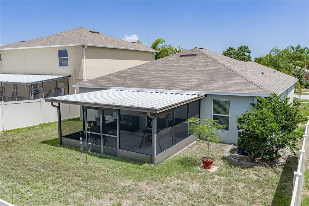 En Venta: $285,000 (3 camas, 2 baños, 1560 Pies cuadrados)