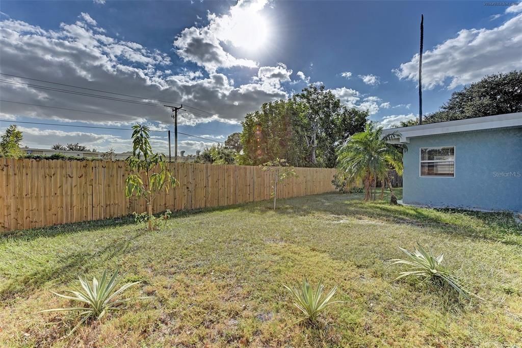 En Renta: $2,595 (3 camas, 2 baños, 1494 Pies cuadrados)
