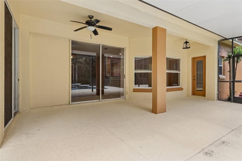 Active With Contract: $574,000 (4 beds, 2 baths, 2226 Square Feet)