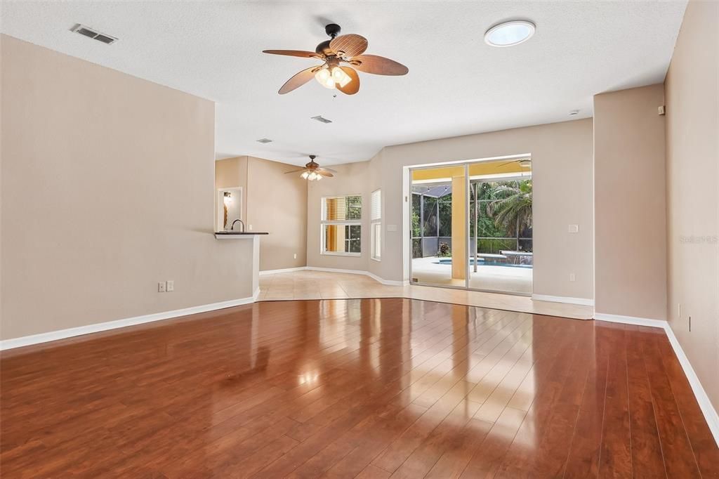Active With Contract: $574,000 (4 beds, 2 baths, 2226 Square Feet)