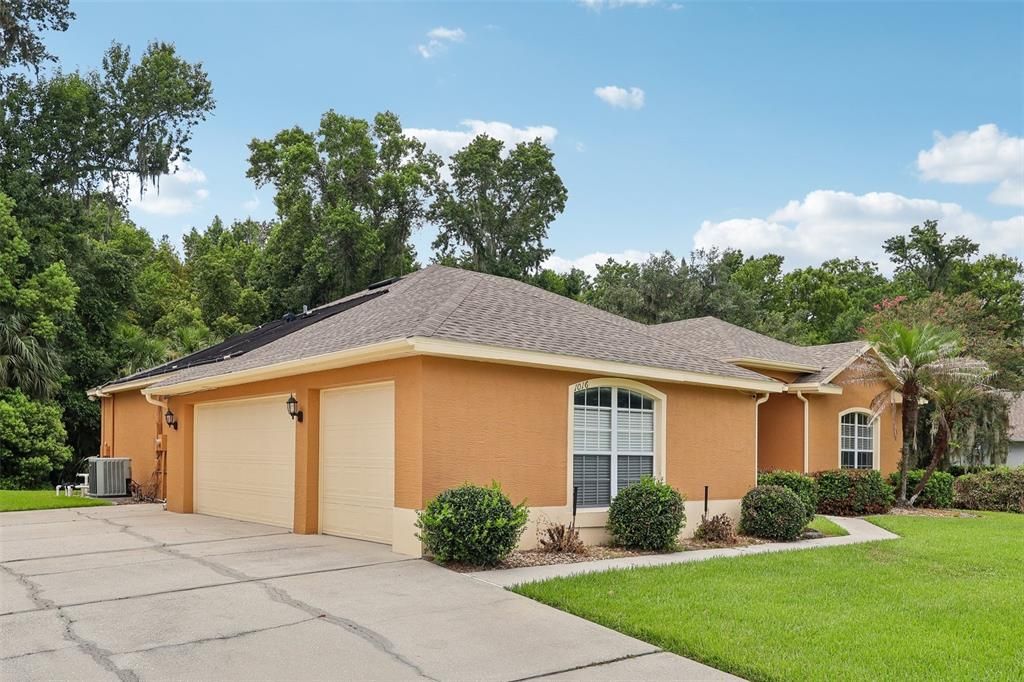 Active With Contract: $574,000 (4 beds, 2 baths, 2226 Square Feet)