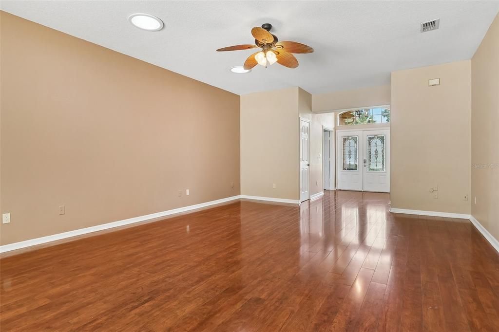 Active With Contract: $574,000 (4 beds, 2 baths, 2226 Square Feet)