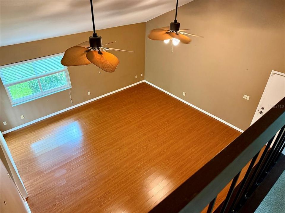 На продажу: $239,900 (3 спален, 2 ванн, 1405 Квадратных фут)