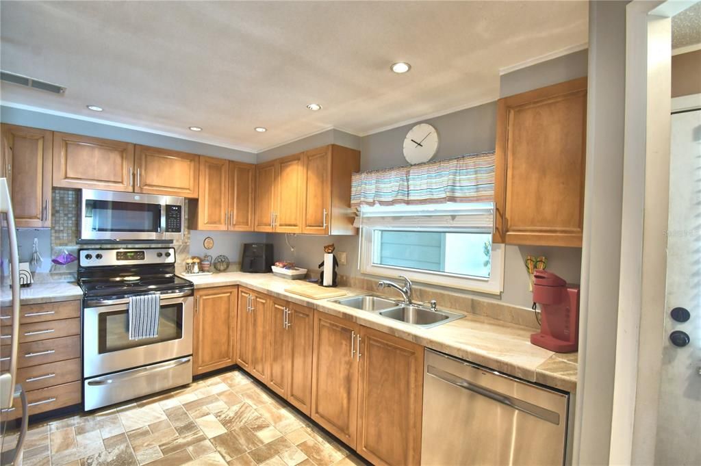 En Venta: $180,000 (2 camas, 2 baños, 1274 Pies cuadrados)