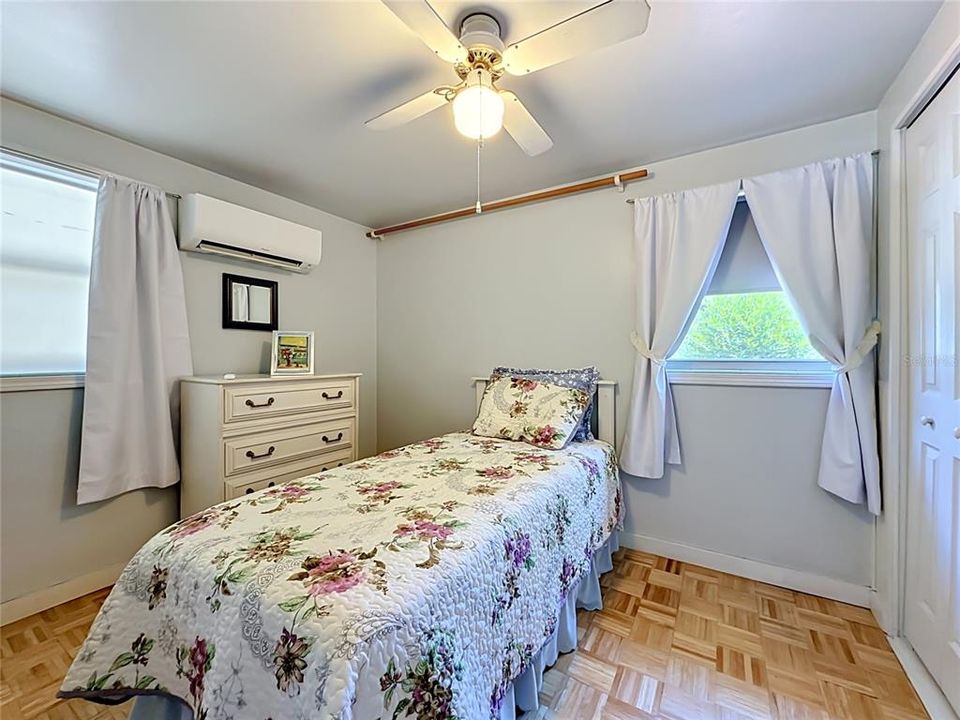 For Sale: $239,000 (3 beds, 1 baths, 1097 Square Feet)
