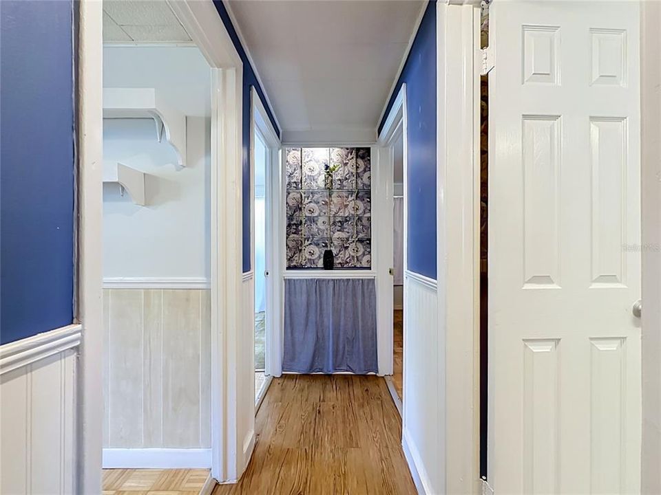 For Sale: $239,000 (3 beds, 1 baths, 1097 Square Feet)