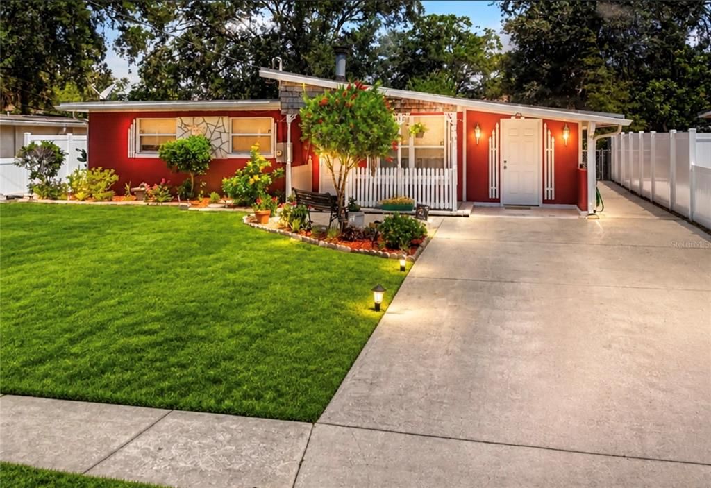 For Sale: $239,000 (3 beds, 1 baths, 1097 Square Feet)