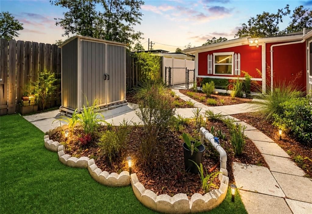 For Sale: $239,000 (3 beds, 1 baths, 1097 Square Feet)