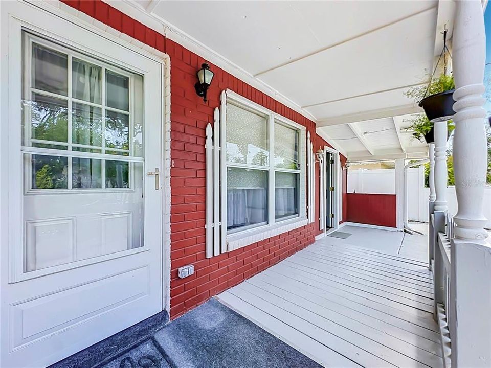 For Sale: $239,000 (3 beds, 1 baths, 1097 Square Feet)