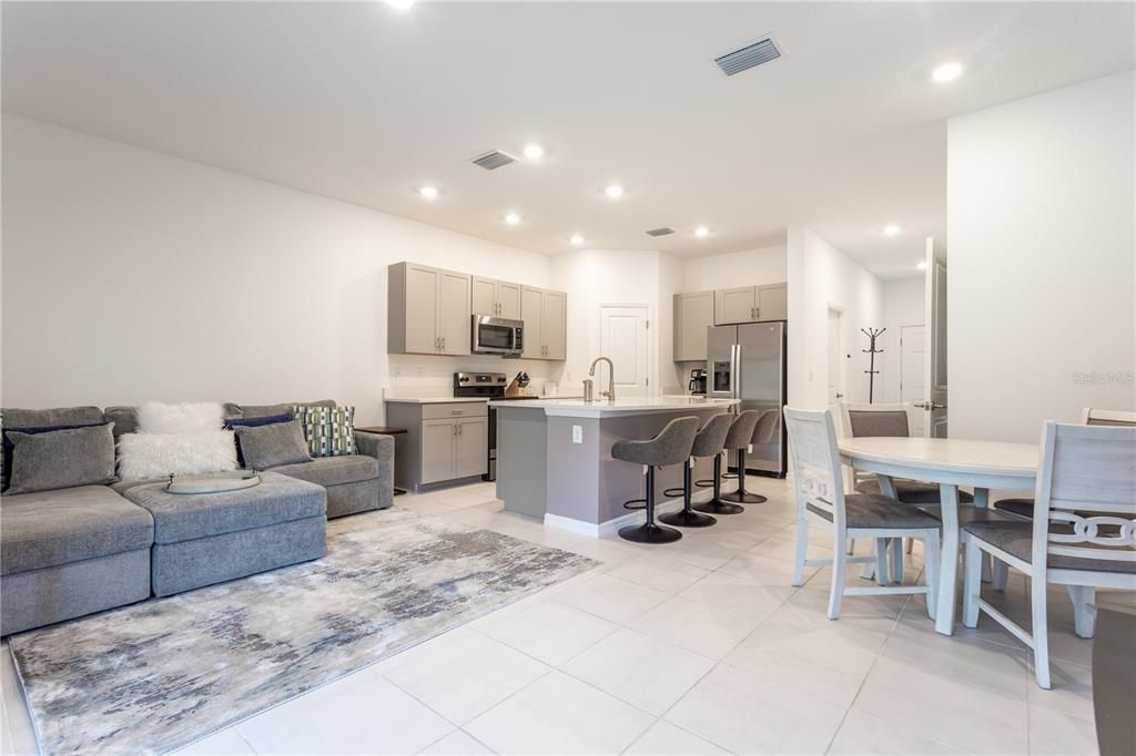 В аренду: $2,499 (3 спален, 2 ванн, 1417 Квадратных фут)