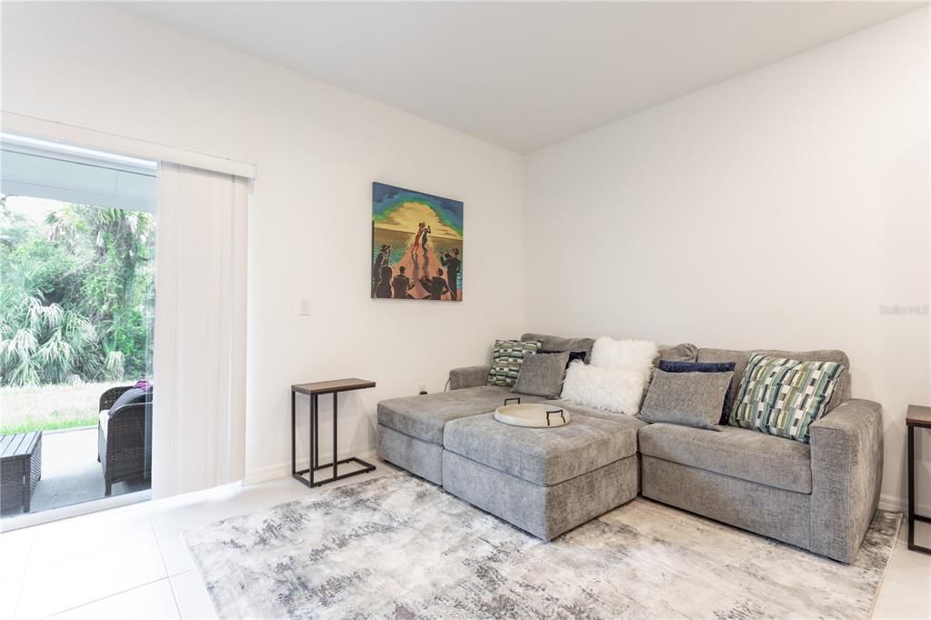 В аренду: $2,499 (3 спален, 2 ванн, 1417 Квадратных фут)