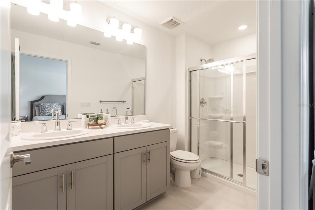 В аренду: $2,499 (3 спален, 2 ванн, 1417 Квадратных фут)