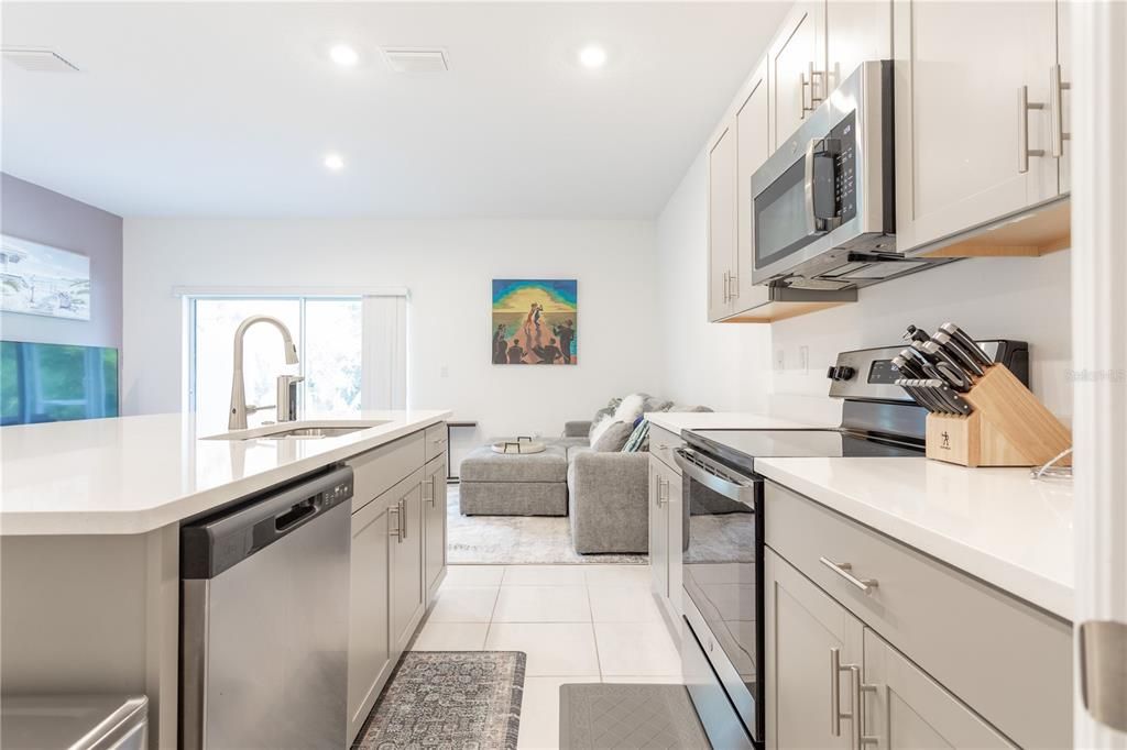 В аренду: $2,499 (3 спален, 2 ванн, 1417 Квадратных фут)