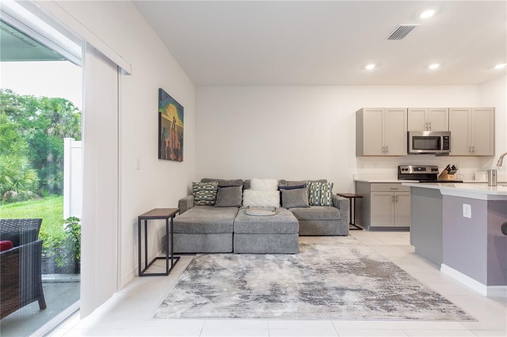 В аренду: $2,499 (3 спален, 2 ванн, 1417 Квадратных фут)