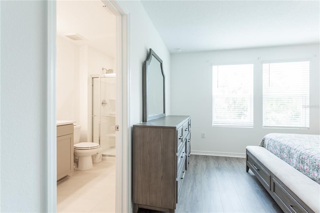 В аренду: $2,499 (3 спален, 2 ванн, 1417 Квадратных фут)