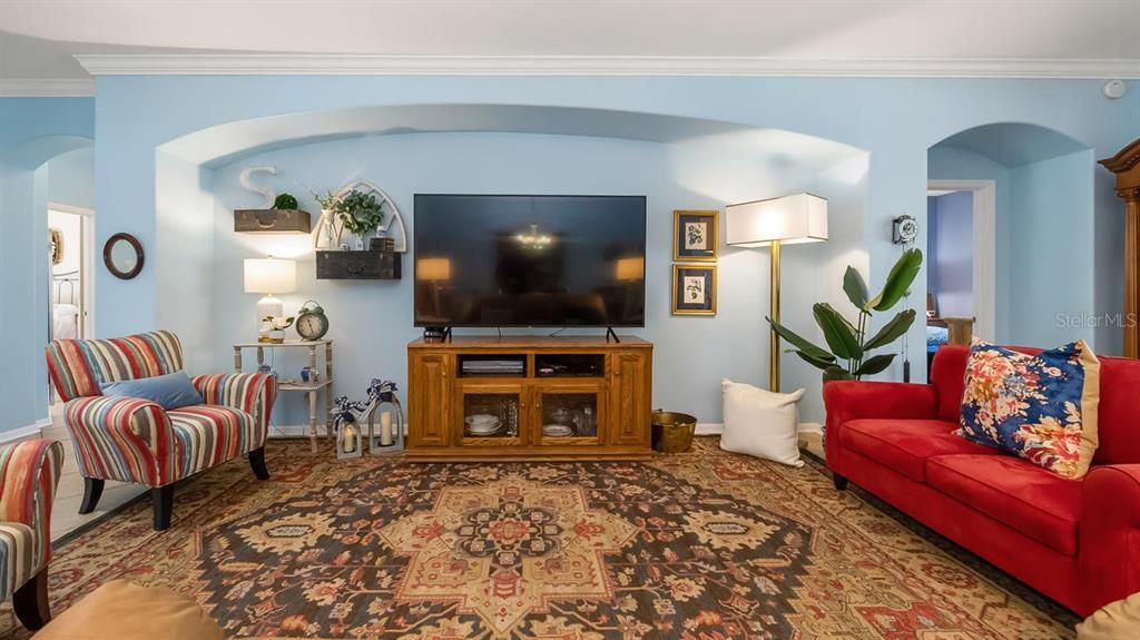 En Venta: $439,900 (3 camas, 2 baños, 2165 Pies cuadrados)