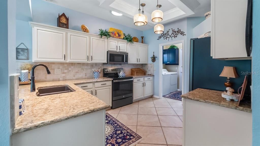 En Venta: $439,900 (3 camas, 2 baños, 2165 Pies cuadrados)