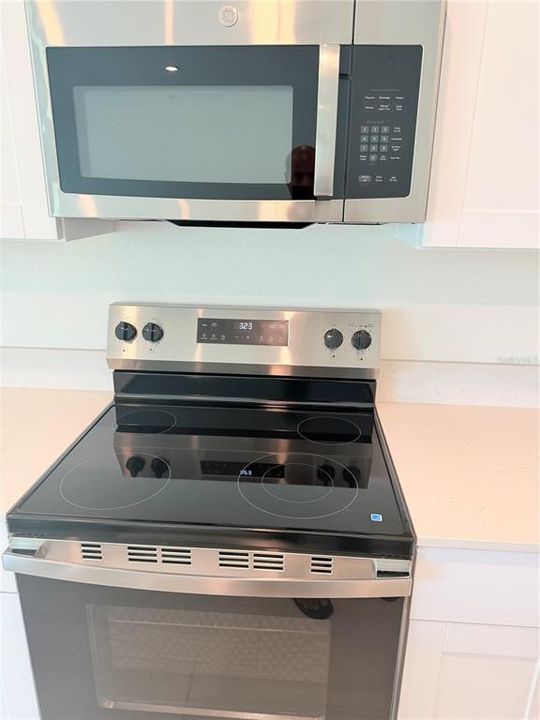 В аренду: $2,599 (4 спален, 2 ванн, 1936 Квадратных фут)