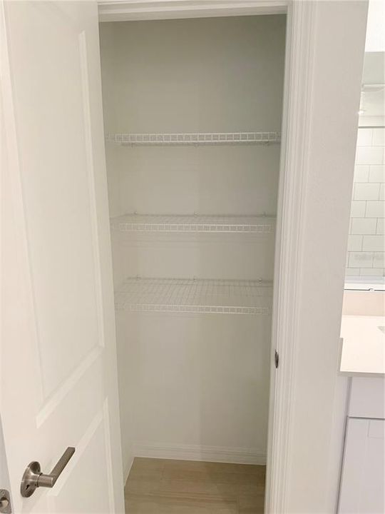 В аренду: $2,599 (4 спален, 2 ванн, 1936 Квадратных фут)