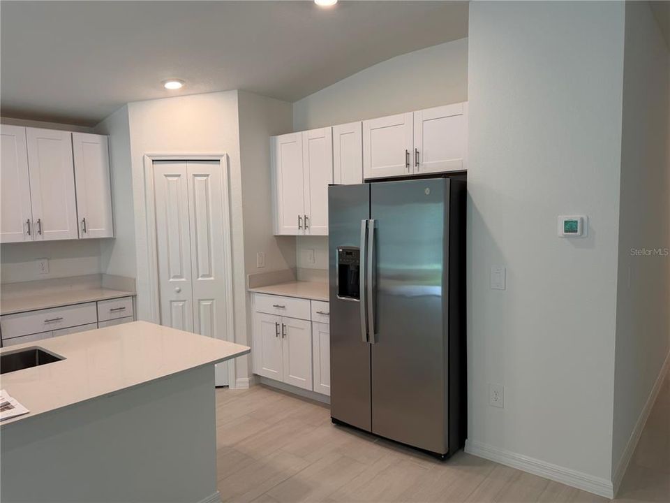 В аренду: $2,599 (4 спален, 2 ванн, 1936 Квадратных фут)