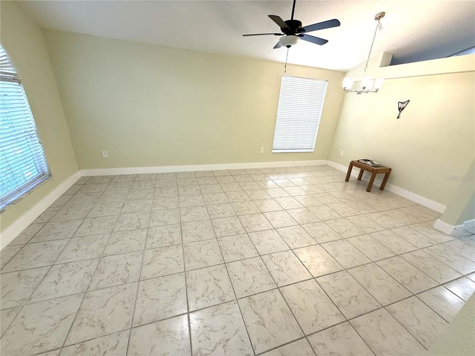 For Sale: $514,900 (5 beds, 3 baths, 2136 Square Feet)