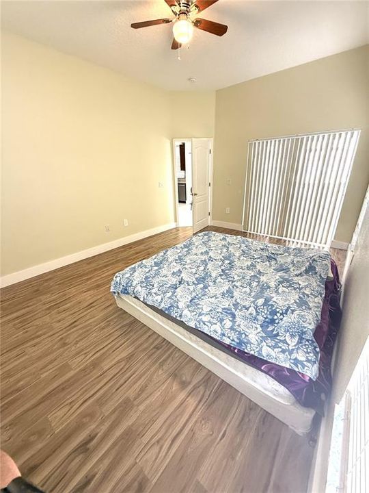For Sale: $514,900 (5 beds, 3 baths, 2136 Square Feet)
