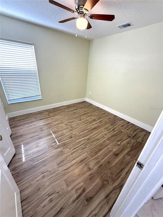 For Sale: $514,900 (5 beds, 3 baths, 2136 Square Feet)