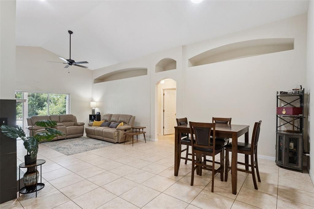 For Sale: $360,000 (3 beds, 2 baths, 1593 Square Feet)