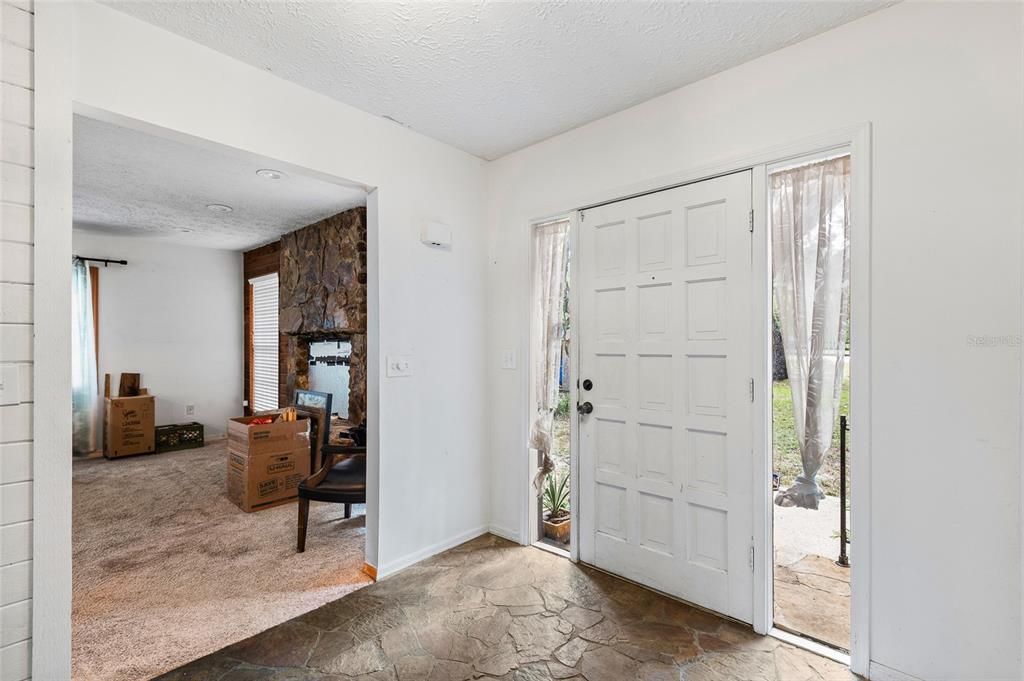 For Sale: $499,900 (5 beds, 3 baths, 2454 Square Feet)
