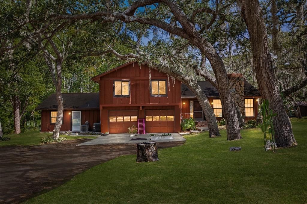 For Sale: $499,900 (5 beds, 3 baths, 2454 Square Feet)