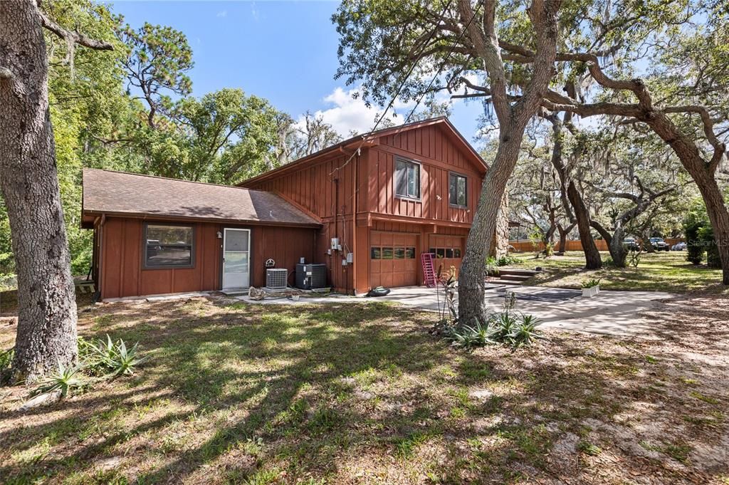 For Sale: $499,900 (5 beds, 3 baths, 2454 Square Feet)