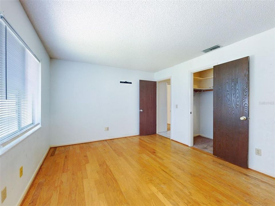 For Sale: $248,000 (2 beds, 2 baths, 1428 Square Feet)