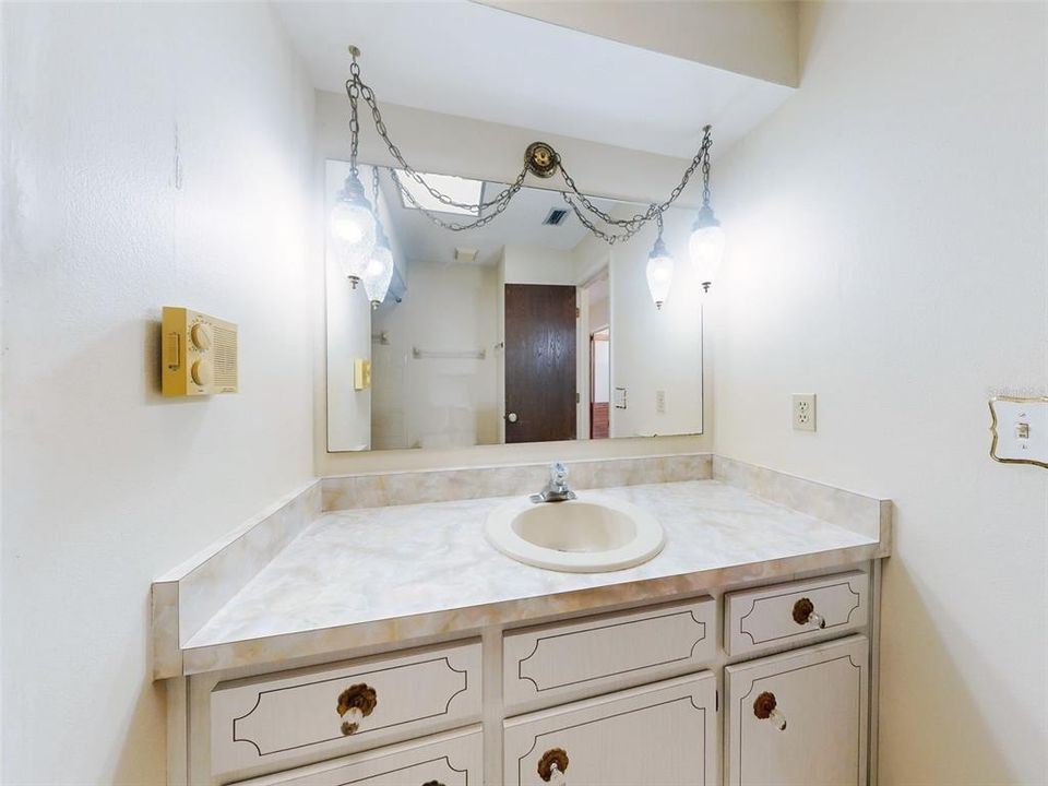 For Sale: $248,000 (2 beds, 2 baths, 1428 Square Feet)