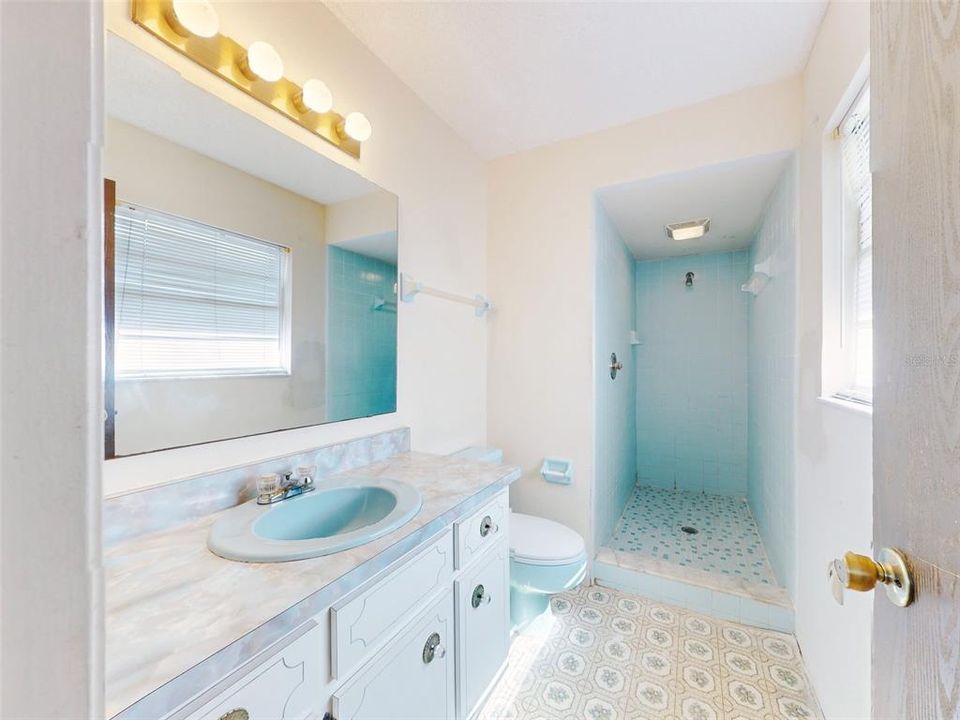 For Sale: $248,000 (2 beds, 2 baths, 1428 Square Feet)