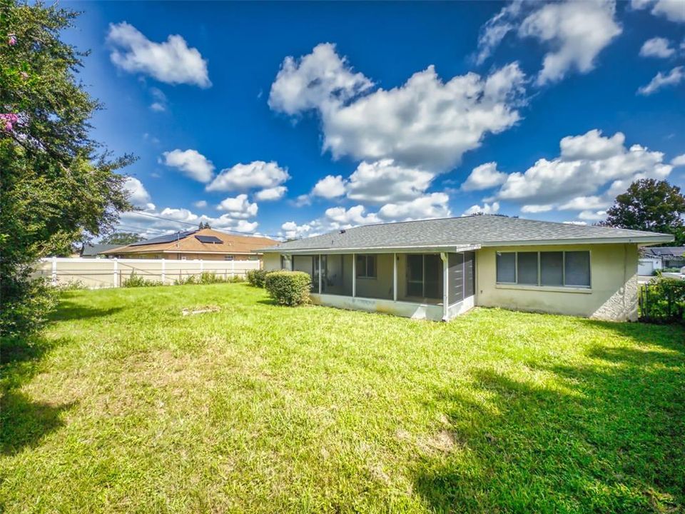 For Sale: $248,000 (2 beds, 2 baths, 1428 Square Feet)