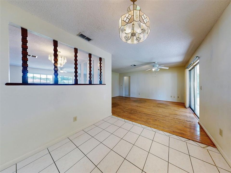 For Sale: $248,000 (2 beds, 2 baths, 1428 Square Feet)